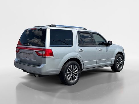 Used 2016 Lincoln Navigator Select AWD/4WD image 6