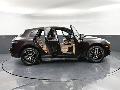 New 2026 Porsche Macan image 35