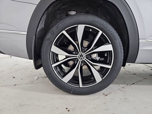 New 2026 Volkswagen Atlas SEL Premium R-Line AWD/4WD image 13