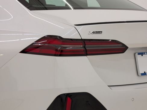 New 2026 BMW 530i xDrive w/ M Sport Package AWD/4WD image 13