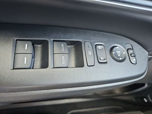 Used 2022 Honda CR-V Touring image 34