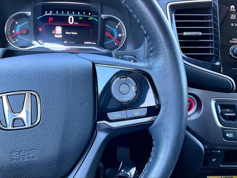 Used 2022 Honda Pilot Special Edition image 24