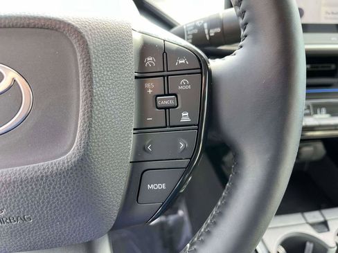 Used 2023 Toyota Prius Limited AWD/4WD image 21
