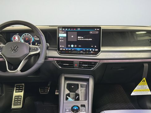 New 2026 Volkswagen Tiguan SE R-Line image 32