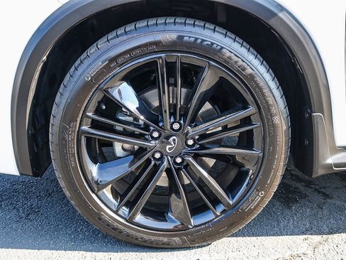 Used 2023 INFINITI QX55 Essential image 12