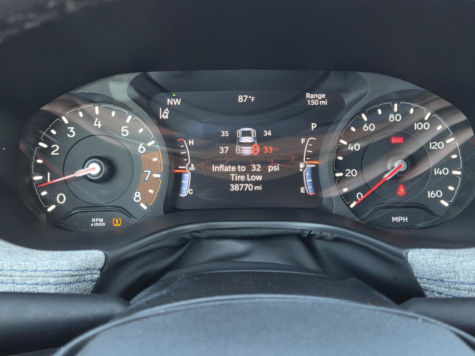Used 2025 Jeep Compass Latitude AWD/4WD image 23
