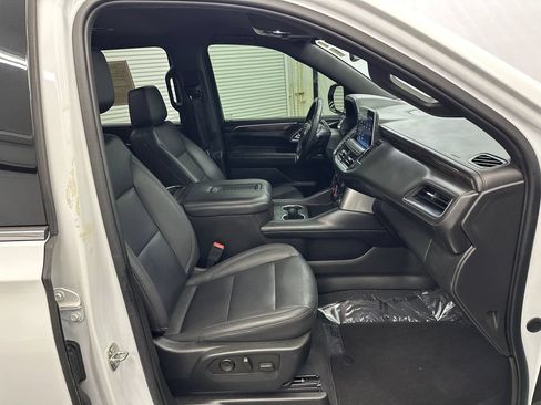 Used 2023 Chevrolet Suburban LT AWD/4WD image 14