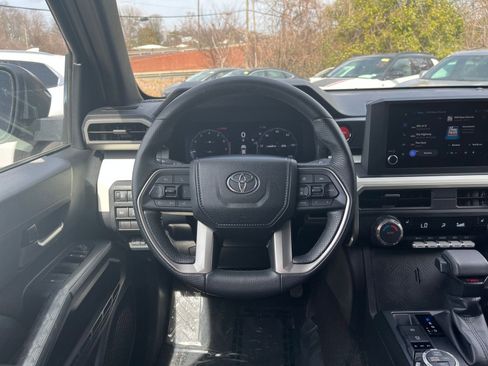 Used 2024 Toyota Tacoma w/ TRD Package image 32