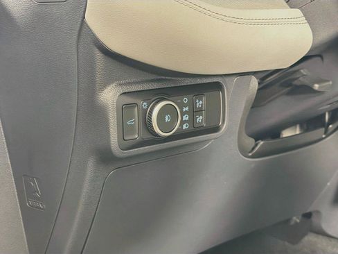 New 2026 Ford Explorer Active w/ Active Comfort Package AWD/4WD image 17