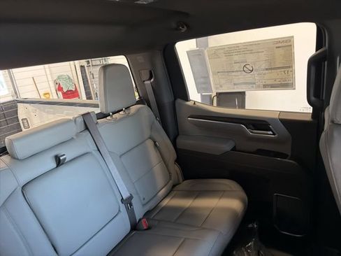 New 2026 GMC Sierra 1500 SLT w/ SLT Premium Package AWD/4WD image 25