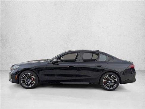 New 2026 BMW 550e xDrive 550e xDrive w/ Premium Package image 5