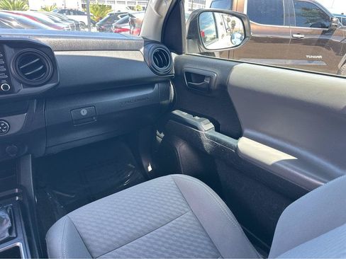 Used 2022 Toyota Tacoma SR RWD image 18