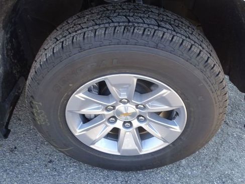 Used 2024 Chevrolet Silverado 1500 Custom w/ Turbomax Blackout Package image 14