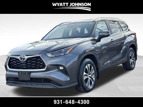 Used 2023 Toyota Highlander XLE image 1