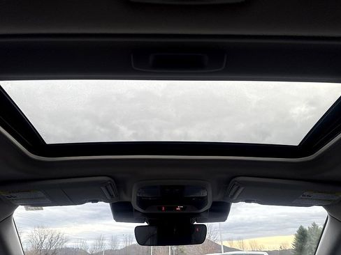 Used 2025 Subaru Crosstrek 2.5i Limited w/ Crosstrek Mirror Package image 14