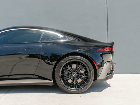 Used 2020 Aston Martin V8 Vantage Coupe RWD image 19