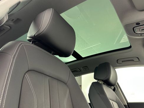 Used 2023 Audi Q5 2.0T Premium w/ Convenience Package image 16