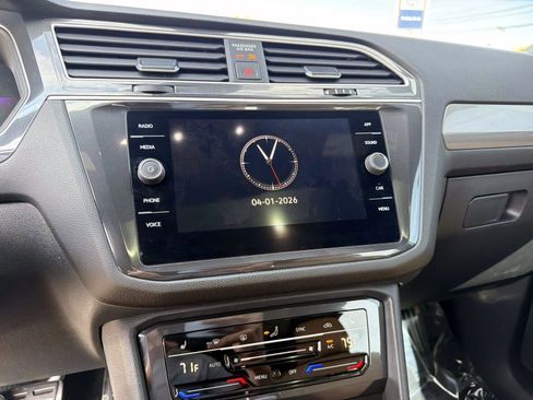 Used 2024 Volkswagen Tiguan SE R-Line image 21