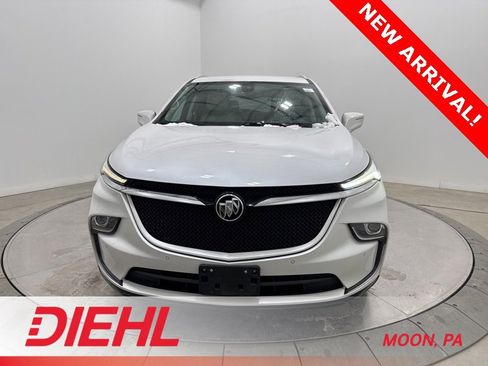 Used 2023 Buick Enclave Essence w/ Sport Touring Edition image 2