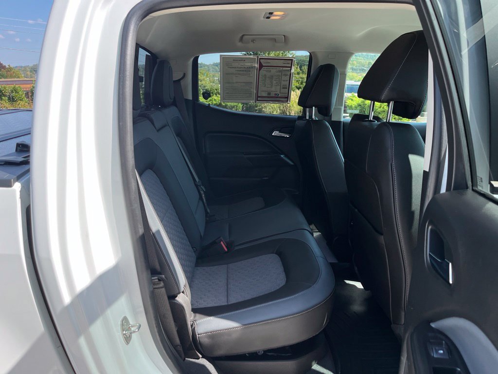 Used 2021 Chevrolet Colorado Z71 w/ Safety Package AWD/4WD image 25