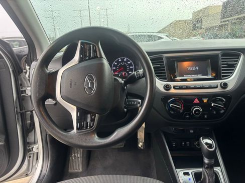 Used 2019 Hyundai Accent SE image 8