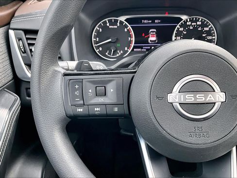 Certified 2023 Nissan Rogue SV FWD image 24
