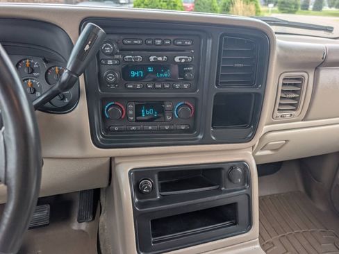 Used 2003 Chevrolet Tahoe Z71 AWD/4WD image 16