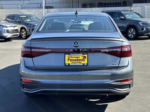 New 2026 Volkswagen Jetta SE image 4