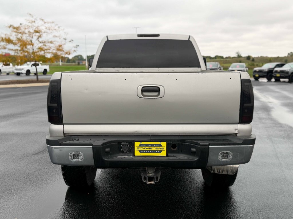 Used 2005 GMC Sierra 2500 SLT w/ Heavy-Duty Power Package AWD/4WD image 7