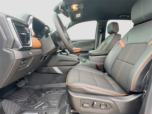 New 2026 GMC Canyon AT4 image 15