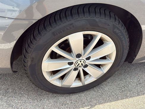 Used 2015 Volkswagen Jetta SE FWD image 18