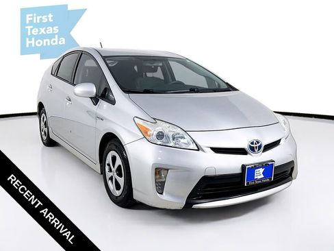 Used 2015 Toyota Prius Three FWD image 1