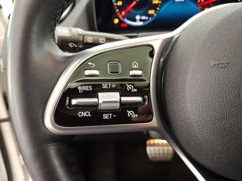 Used 2022 Mercedes-Benz GLA 250 4MATIC image 17
