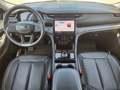 Used 2023 Jeep Grand Cherokee Limited RWD image 31