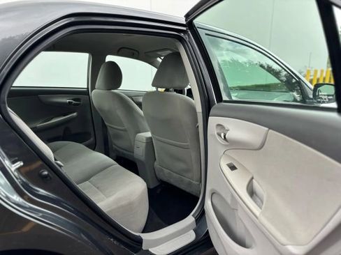 Used 2010 Toyota Corolla LE image 17