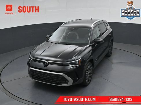 Used 2025 Volkswagen Taos SE FWD image 48