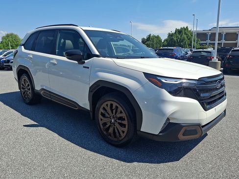 Certified 2025 Subaru Forester Sport AWD/4WD image 3