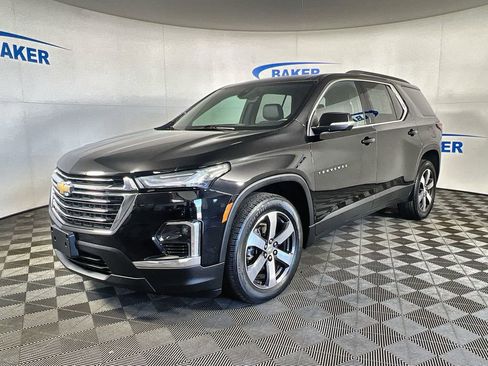 Certified 2023 Chevrolet Traverse LT w/ LT Premium Package AWD/4WD image 1