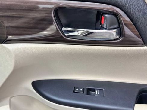 Used 2017 Honda Accord EX-L image 14