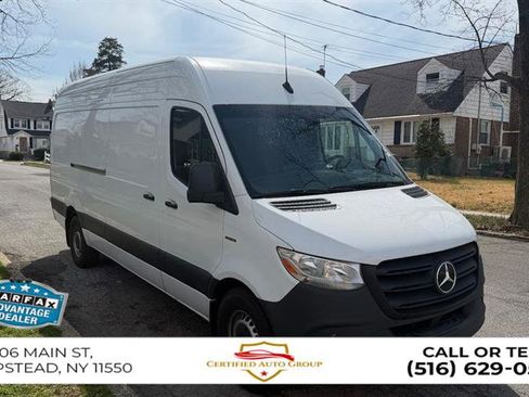 Used 2024 Mercedes-Benz eSprinter 170 Cargo image 4