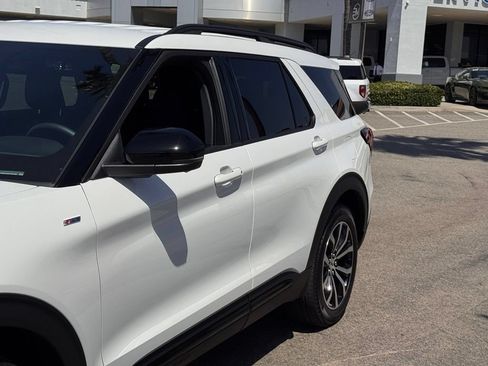 Used 2026 Ford Explorer ST-Line RWD image 9