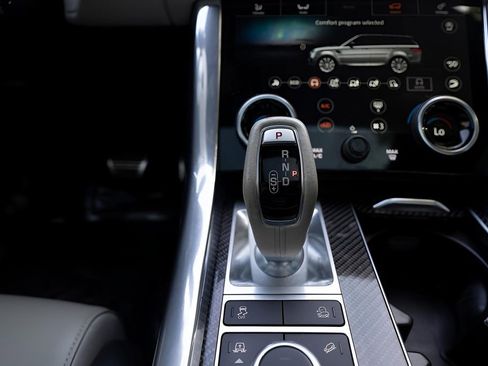 Used 2021 Land Rover Range Rover Sport SVR Carbon Edition image 24