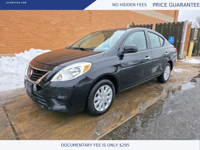 Used 2012 Nissan Versa SV w/ Convenience Pkg