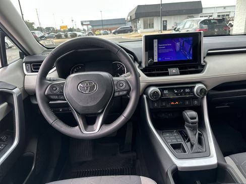Used 2023 Toyota RAV4 XLE w/ Convenience Package image 15