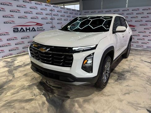 Used 2026 Chevrolet Equinox LT image 2