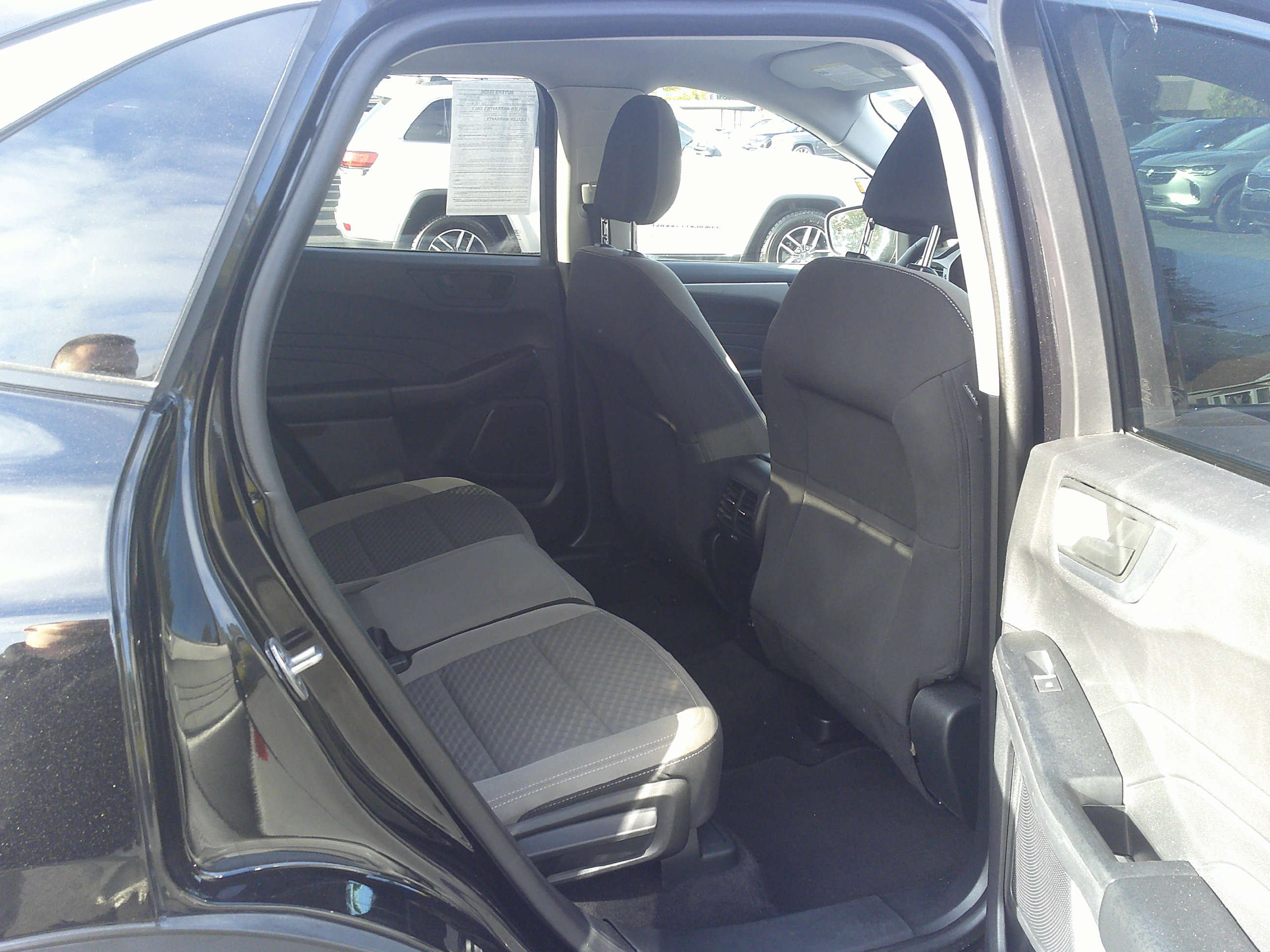 Used 2022 Ford Escape SE w/ Cold Weather Package AWD/4WD image 24