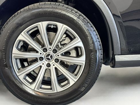Certified 2025 Mercedes-Benz GLC 300 image 29