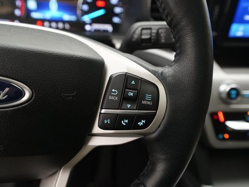 Used 2023 Ford Explorer XLT w/ Equipment Group 202A image 19