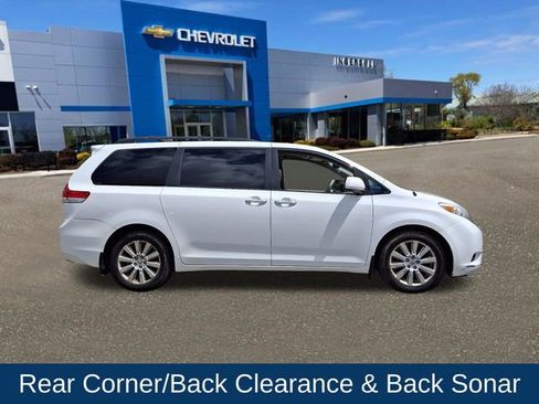 Used 2014 Toyota Sienna XLE w/ Entertainment Package AWD/4WD image 27