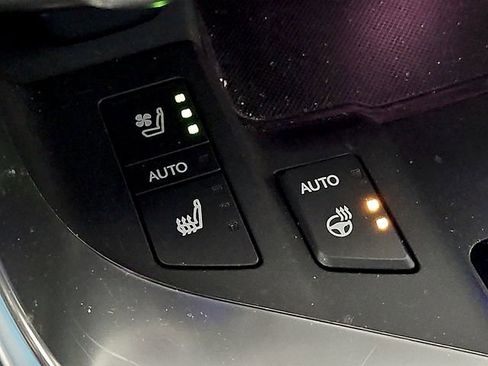 Used 2022 Lexus LX 600 F Sport image 28